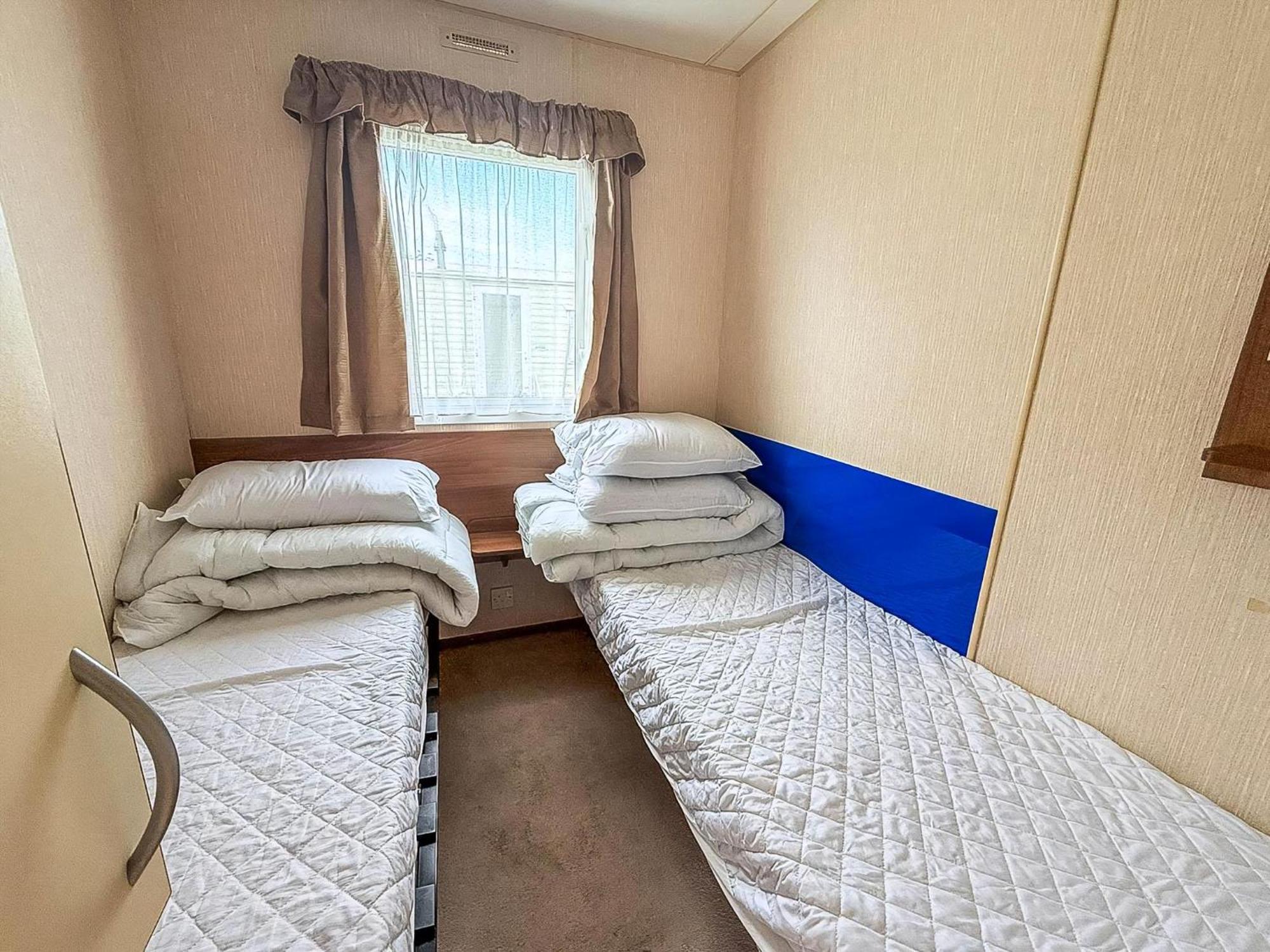 8 Berth Caravan With Decking At Sunnydale In Lincolnshire Ref 35087S Louth  Exterior foto