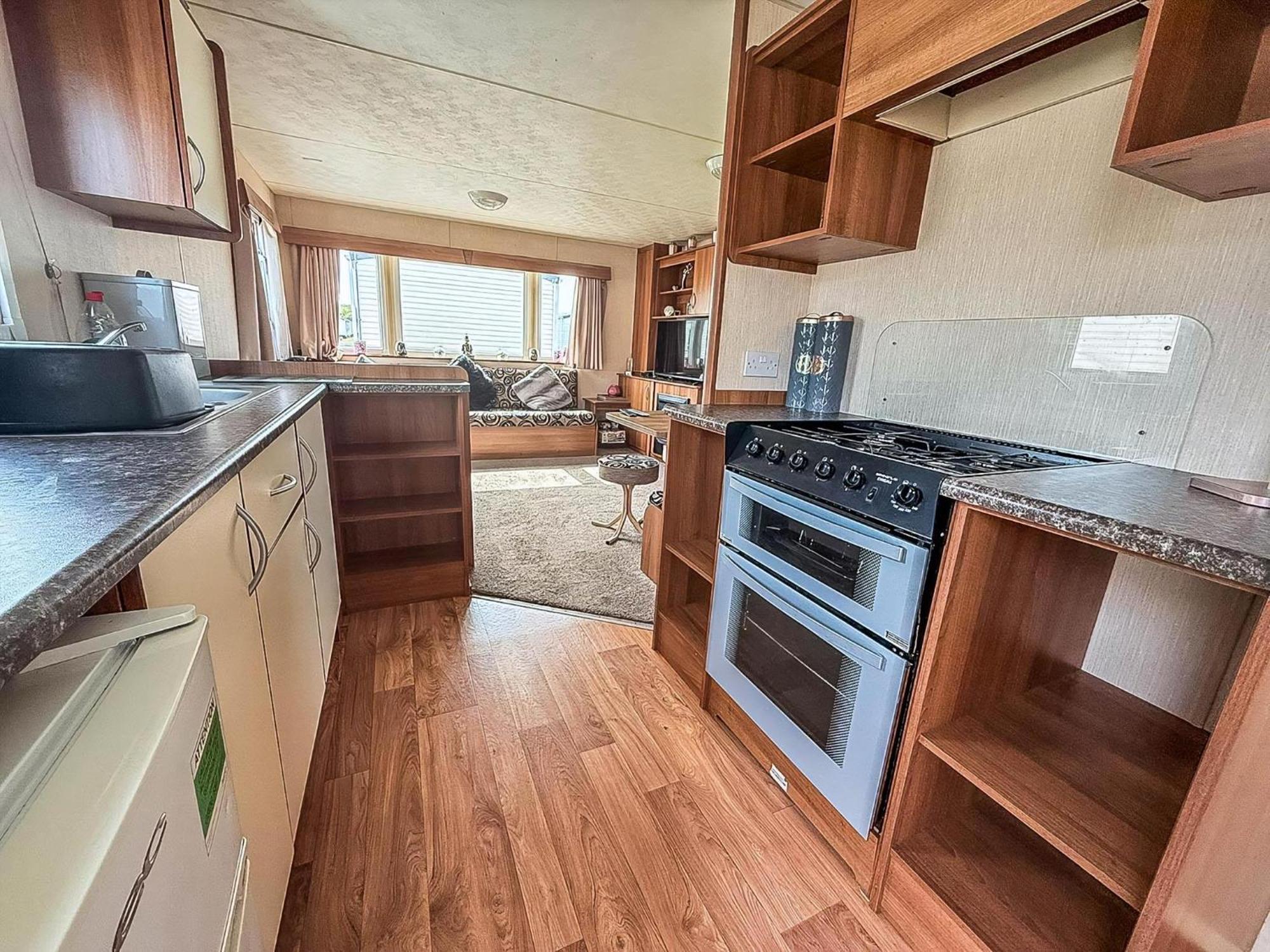 8 Berth Caravan With Decking At Sunnydale In Lincolnshire Ref 35087S Louth  Exterior foto
