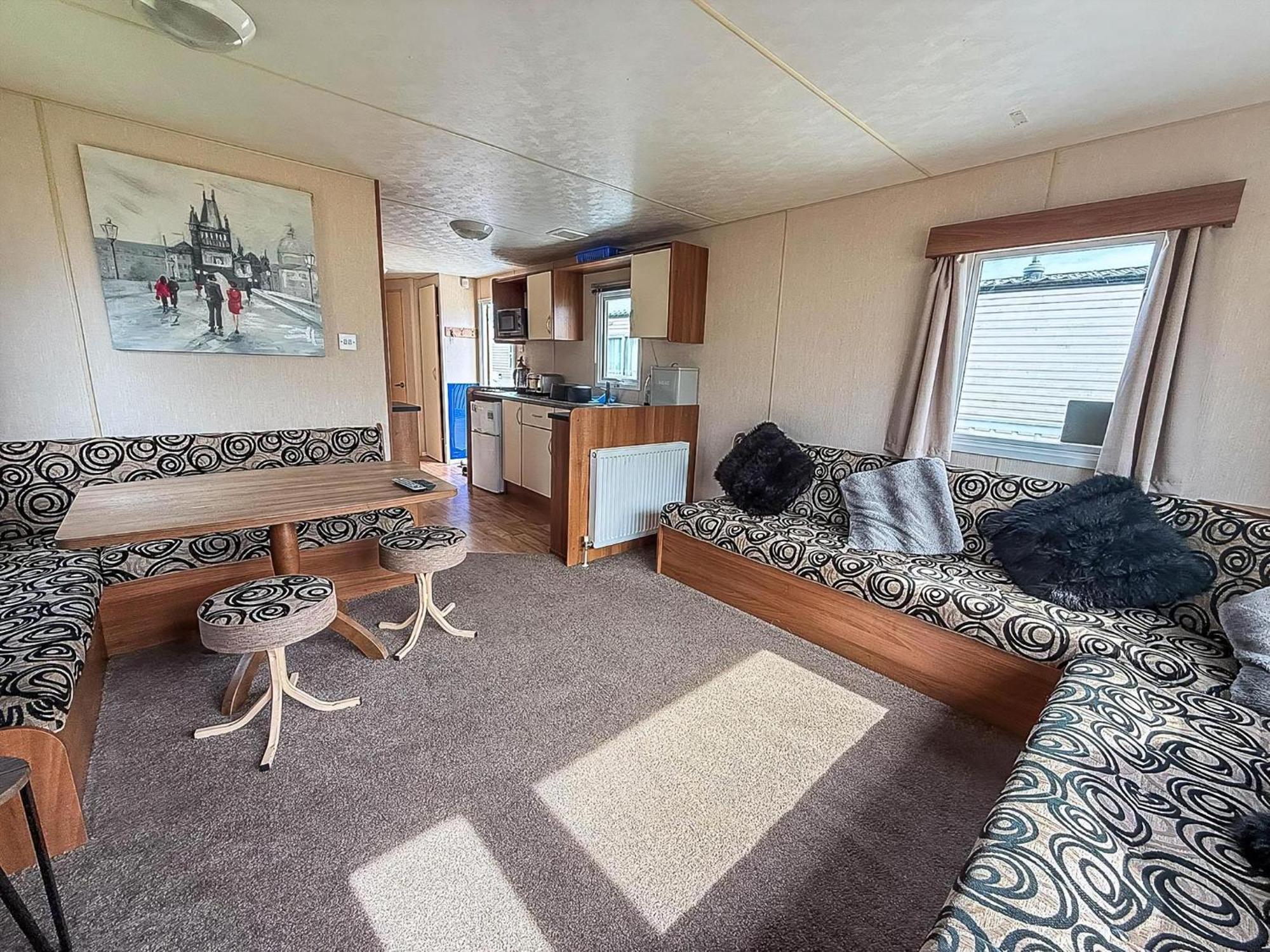8 Berth Caravan With Decking At Sunnydale In Lincolnshire Ref 35087S Louth  Exterior foto